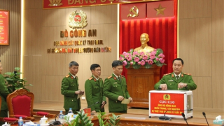 Lực lượng Cảnh sát Quản lý trại giam ủng hộ đồng bào miền Trung, Tây Nguyên bị thiệt hại do bão, lũ