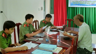 Công an tỉnh Vĩnh Long xử lý 2 trường hợp thông tin sai sự thật liên quan bão lụt