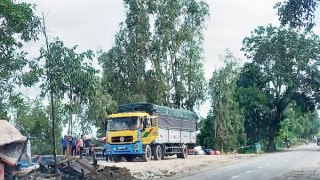 Tự ý lập bến bãi không phép, bị lập biên bản xử lý 3 lần vẫn không chấp hành