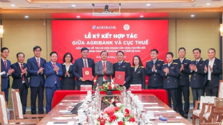 Agribank và Cục Thuế ký kết hợp tác hỗ trợ hộ kinh doanh chuyển đổi từ thuế khoán sang thuế kê khai