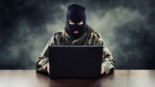 Những bẫy khủng bố trên mạng xã hội