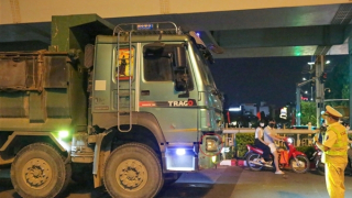 Cao điểm xử lý xe container, xe chở vật liệu xây dựng vi phạm