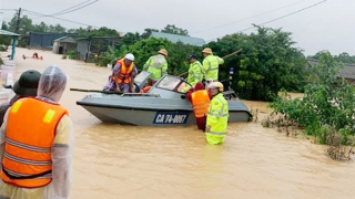 Dồn lực hỗ trợ nông dân khôi phục sản xuất sau mưa lũ