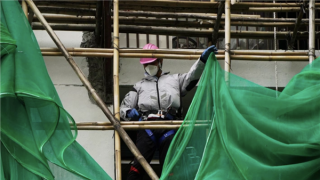 Hong Kong siết an toàn xây dựng, dỡ khẩn cấp lưới giàn giáo toàn thành phố