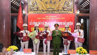 Học viện CSND trao quyết định bổ nhiệm chức danh phó giáo sư cho 10 nhà giáo