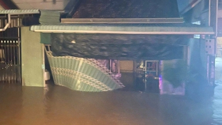 Người dân phía Đông tỉnh Lâm Đồng trắng đêm ứng phó với lũ lụt