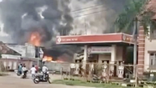 Ngăn kịp thời đám cháy lớn đe dọa cửa hàng xăng dầu