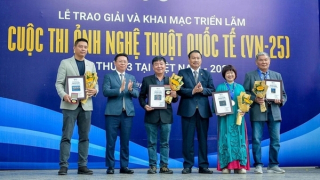 Trao giải và khai mạc triển lãm cuộc thi Ảnh nghệ thuật Quốc tế lần thứ 13 năm 2025