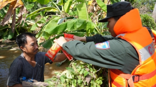 Công an tỉnh Lâm Đồng tập trung cứu nạn và hỗ trợ người dân tại các khu vực bị cô lập