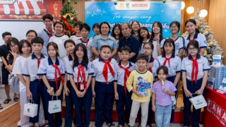 Nhà thơ Nguyễn Quang Thiều chia sẻ cách tạo thói quen đọc sách cho trẻ