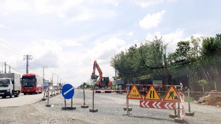 Đẩy nhanh tiến độ thi công các tuyến cao tốc trọng điểm ở miền Tây