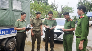 Gặp Tổ trưởng an ninh trật tự cứu nạn nhiều người trong vùng lũ lụt