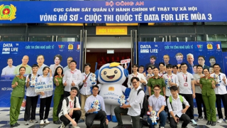 Chọn 30 đội xuất sắc vào vòng triển lãm cuộc thi Data for Life 2025