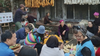 Làng nghề truyền thống hồi sinh: “Mỏ vàng” cho du lịch