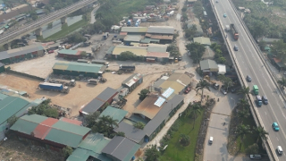 "Nhảy dù" giữa thời bình