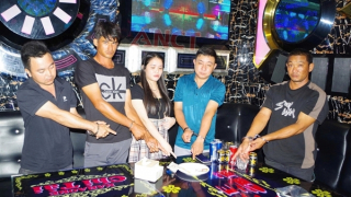 Đột kích quán karaoke, phát hiện nhiều đối tượng "phê đá"