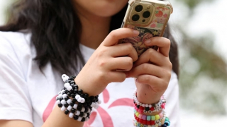 Australia trở thành quốc gia đầu tiên cấm trẻ dưới 16 tuổi sử dụng mạng xã hội