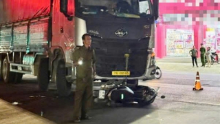 Tai nạn giữa ôtô tải với xe máy,  3 người bị thương, 1 người chết