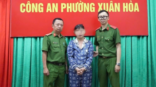 Người giúp việc trộm vàng của chủ nhà, giấu trong bồn vệ sinh