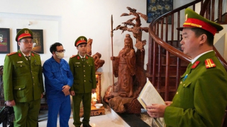 Đường vào trại giam của cựu Giám đốc Đại học Huế