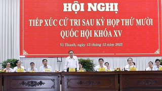 Chủ tịch Quốc hội Trần Thanh Mẫn tiếp xúc cử tri tại Cần Thơ