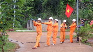 Điện về với Trường Sơn