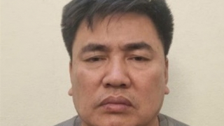 Khởi tố đối tượng đẩy CSGT vào đầu xe tải về tội giết người