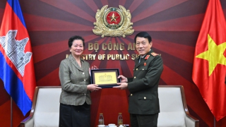 Giữ vững đà hợp tác Việt Nam – Campuchia trên lĩnh vực an ninh, ngoại giao