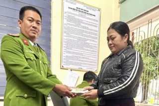 Nhận 100 triệu tiền chuyển nhầm, nam thanh niên nhờ Công an tìm người trả lại