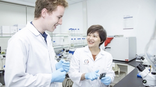 Nhà khoa học với đam mê làm sống lại những vùng đất chết