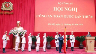 Prime Minister Pham Minh Chinh awards prestigious titles to MPS collective and individuals