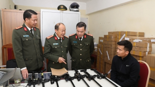 Liên tiếp triệt phá các "kho súng" trên không gian mạng