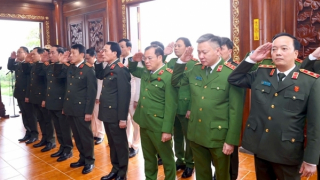 Đảng uỷ Công an Trung ương, Bộ Công an dâng hương tưởng niệm Chủ tịch Hồ Chí Minh