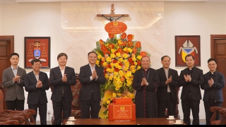 Thứ trưởng Phạm Thế Tùng chúc mừng các chức sắc, tín đồ Công giáo và Tin lành nhân Lễ Giáng sinh