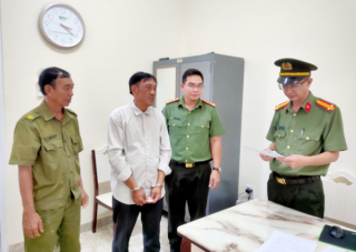 Bắt giam cặp vợ chồng tổ chức cho người khác xuất cảnh đánh bắt hải sản trái phép