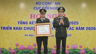 Gắn chặt hơn nữa công tác đối ngoại với nhiệm vụ bảo đảm an ninh quốc gia