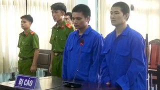 Hành hung CSGT đang làm nhiệm vụ, hai đối tượng có “lý lịch đen” lãnh án