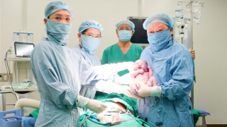 Cơ hội có con tự nhiên cho các bà mẹ bị khối u tử cung lớn