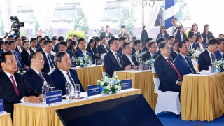 Chủ tịch Quốc hội dự lễ khởi công Dự án Trục Đại lộ Cảnh quan sông Hồng