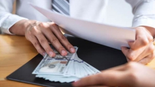 Cựu Thư ký Phó Chủ nhiệm Văn phòng Chính phủ đã nhận bao nhiêu tiền của doanh nghiệp?