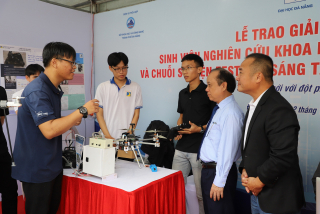 Đại học Đà Nẵng: Truyền cảm hứng, đồng hành, hỗ trợ sinh viên nghiên cứu, ứng dụng công nghệ 4.0