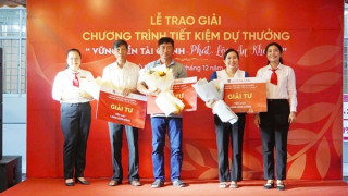 Agribank Cần Thơ trao giải chương trình dự thưởng "Vững bền tài chính - Phát lộc an khang"