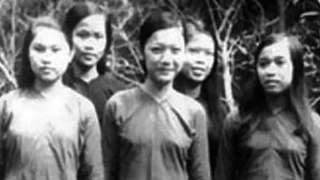 Đẫm nước mắt tìm đồng đội giữa mưa bom bão đạn