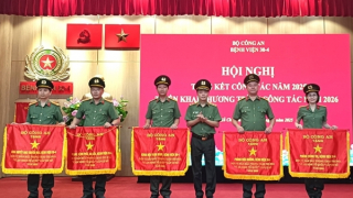 Nâng cao chất lượng khám, chữa bệnh phục vụ CBCS và người dân