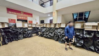 Chặn đứng đường dây vận chuyển gần 70.000 bao thuốc lá lậu trên Quốc lộ 9