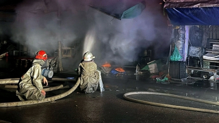 Hiện trường chợ Xanh Định Công tan hoang sau đám cháy lúc rạng sáng