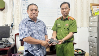 Cà Mau đẩy mạnh thu hồi vũ khí, vật liệu nổ, công cụ hỗ trợ và pháo