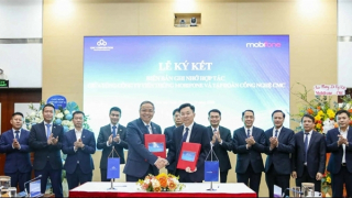 MobiFone - CMC ký kết hợp tác: Cộng hưởng sức mạnh kiến tạo hạ tầng số