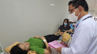 Hơn 100 người ngộ độc sau khi ăn bánh mì Ngọc Hà