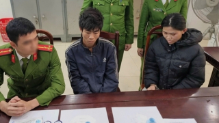 Đường dây ma túy đội lốt mỹ phẩm vận chuyển trênxe khách